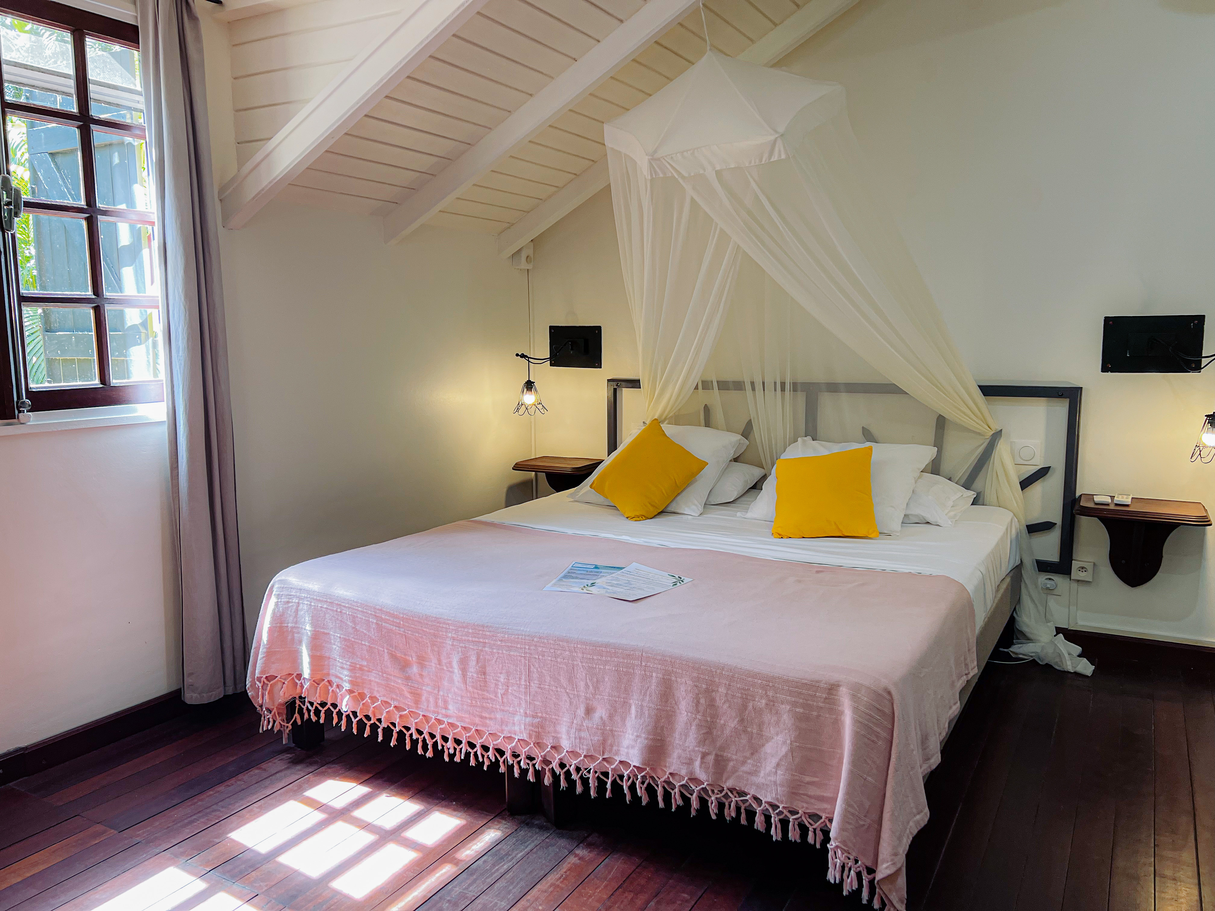 Caraïb'Bay Hôtel - upstairs bedroom