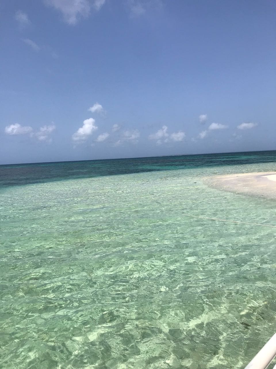 Plage et mer  en Guadeloupe à proximité de l'hôtel